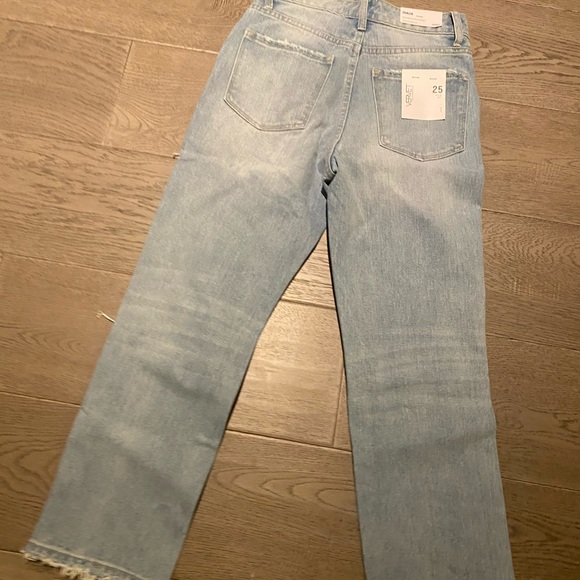 Jeans - Picture 2 of 3